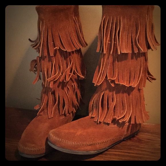 Minnetonka leather 3 layer brown fringe suede boot - Picture 1 of 8